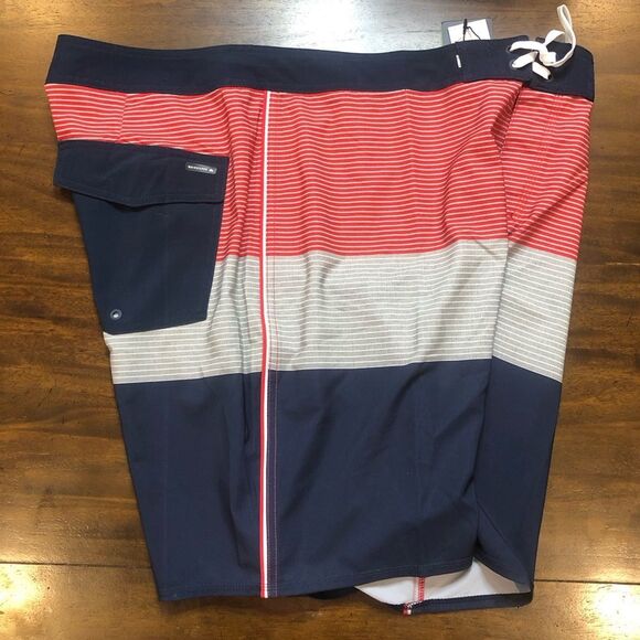 QUICKSILVER Swim Trunks Board Shorts Navy Grey Red Color Block Pattern Sz 40 NWT - Picture 5 of 6